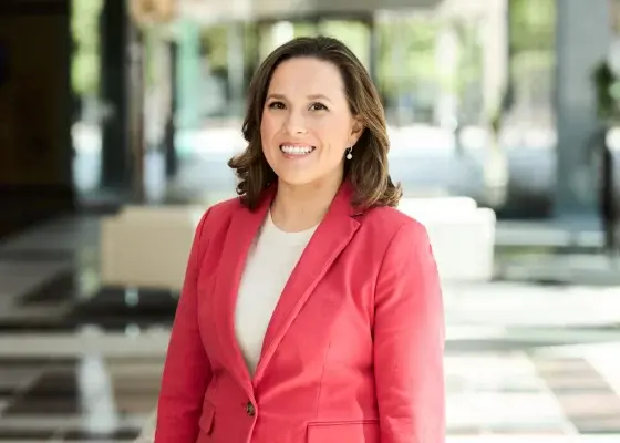 Sarah Simmer headshot